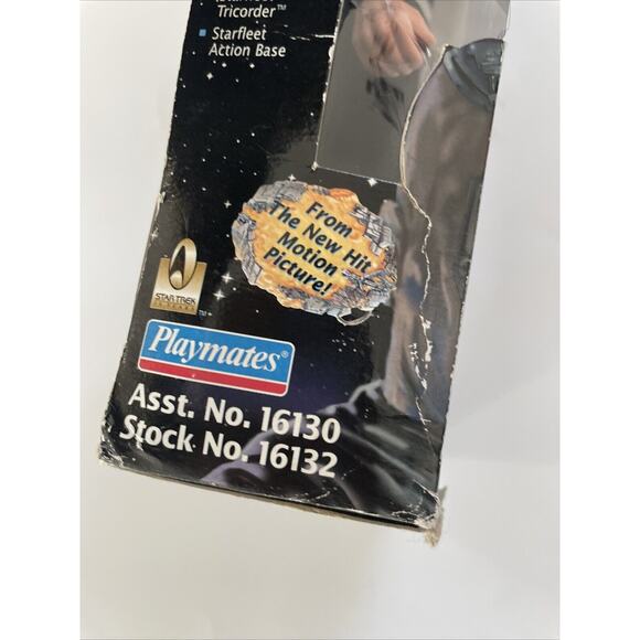 1996 Playmates Star Trek First Contact 9" Commander William Riker in Damaged Box - Picture 7 of 10